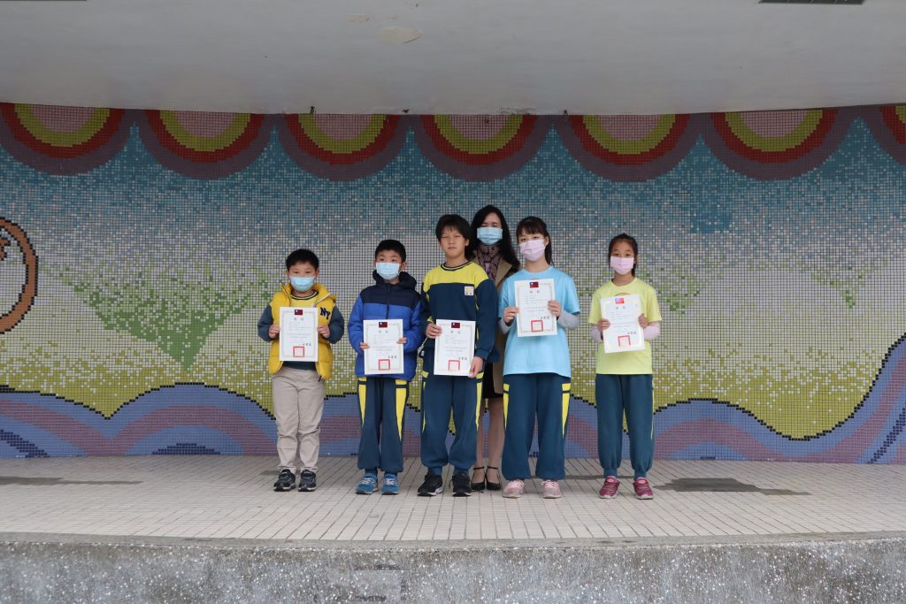 1090407公開頒獎-中年級學生硬筆書法校內賽代表照片